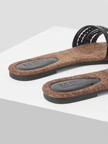 MOTF DÉP ĐI BIỂN NỮ MỚI CHO MÙA XUÂN VÀ HÈ, DÉP ĐẾ BẰNG PHẲNG, MŨI TRÒN, DÉP DỆT ĐƠN GIẢN MÀU ĐEN, DÉP ĐI BIỂN ĐẾ DÀY CHỐNG TRƯỢT, THOẢI MÁI, ĐA NĂNG. - màu đen - Xem 4