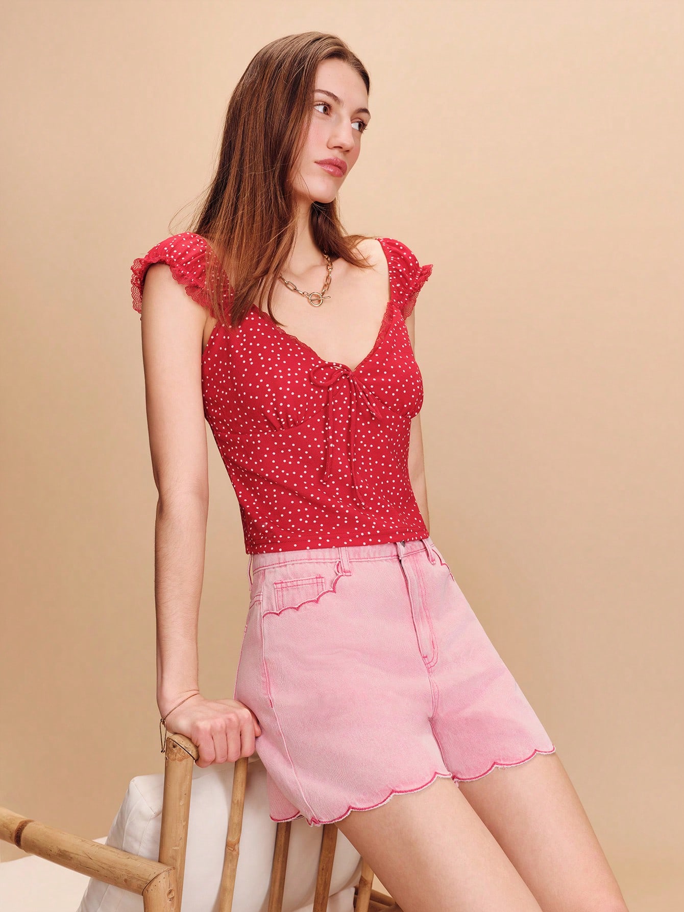 Shorts in jeans rosa con bordi a balze, stile primaverile-estivo parigino, francese, adatti per vacanze e uscite