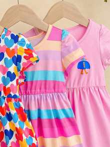 SHEIN Playful Pals 3件套女婴休闲彩色条纹爱心印花圆领长袖连衣裙配帽子 - 粉色 - 查看 3