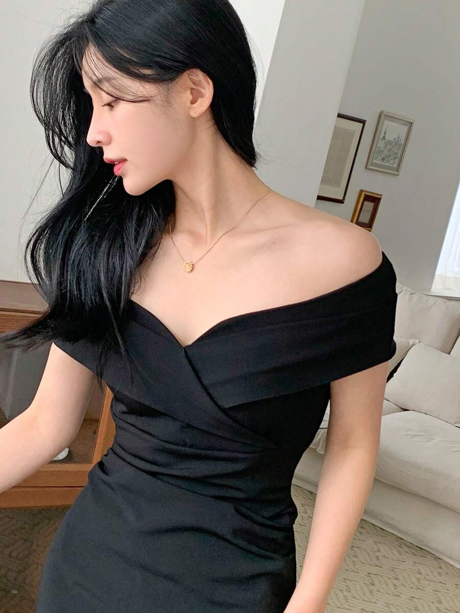DAZY 女士露肩收腰修身黑色中长连衣裙 - 黑色 - 查看 1