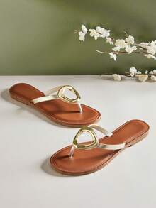 SHUZIA Sandalias planas cómodas con adorno metálico para mujer - Dorado - Ver 5