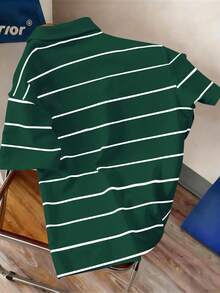 Claim Dot Camisa polo casual de estilo universitario estampada para hombres - Verde Oscuro - Ver 2