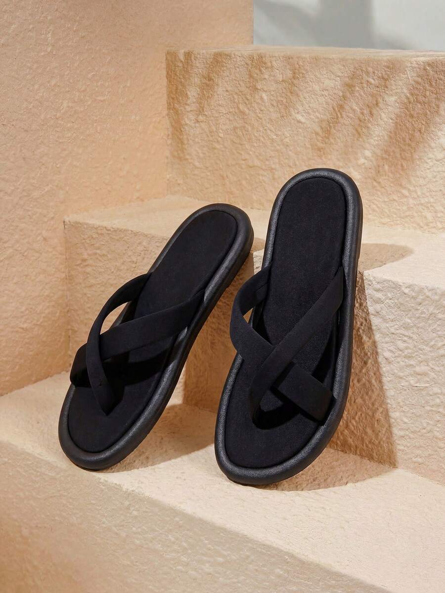 HighSole 女式黑色平底涼鞋,交叉帶紋理 - 黑色 - 查看 1