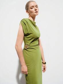 Aveloria Modichic 欧美舒适修身优雅扭结褶皱腰身金属扣装饰无袖连衣裙 - 綠色 - 查看 7