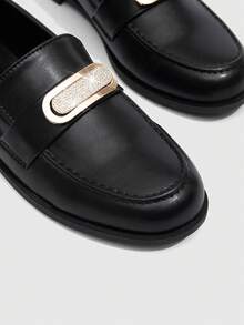 CUCCOO BIZCHIC 女式平底乐福鞋，金属扣和水钻装饰，杏仁形鞋头，仿皮材质，黑色，舒适休闲办公/通勤装 - 黑色 - 查看 7