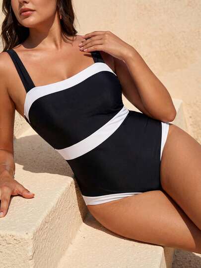 Swim Chiccia 2026 New Arrival Plus Size Women's Elegant Black & White Color Block One-Piece Swimsuit, Suitable For Beach Vacation