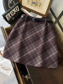 GlowEve CURVE Falda corta a cuadros elegante para mujer con cinturón - Multicolor - Ver 7