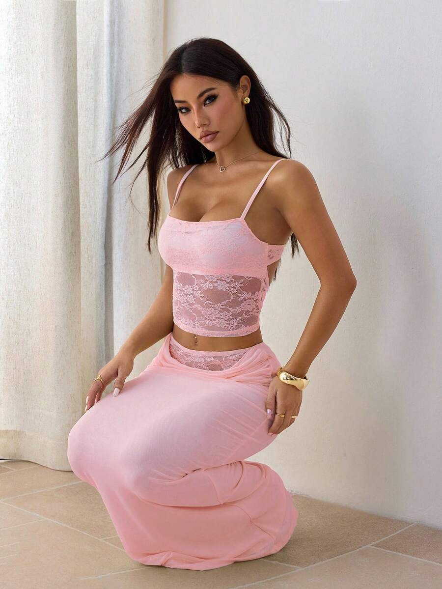 SHEIN PETITE 女士夏季蕾丝拼接透视两件套露背上衣+长裙性感优雅节日装扮情人节约会装扮音乐节宴会轻薄连衣裙适合秋冬季内衣穿着 - 淺粉色 - 查看 1