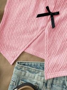 少女可爱白色露脐上衣，黑色蝴蝶结装饰，开衩下摆，夏季上衣 - 粉色 - 查看 4