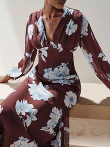 Aveloria Modichic Đầm maxi chiffon in họa tiết hoa lớn ngẫu nhiên, phối màu nâu sô cô la và xanh nhạt, kiểu dáng cổ điển Pháp tự nhiên, thanh lịch, tinh tế, lãng mạn, phù hợp cho công sở, du lịch, đa năng. Thiết kế cổ chữ V sâu, tay dài phồng, thắt eo. - Nhiều màu - Xem 7