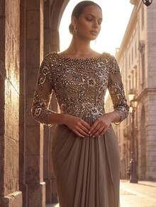 Aureia Vestido elegante con mangas transparentes de punto elástico con bordado de encaje, cuentas y aplicaciones en forma de diamante, con volantes en el bajo tipo cola de sirena, adecuado para bodas, galas y eventos de noche - Marrón Mocha - Ver 2
