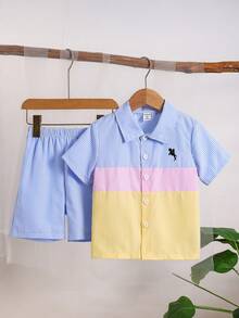 SHEIN 男童休闲撞色条纹短袖衬衫短裤套装（2件套），饰有马匹刺绣，面料柔软，适合日常穿着，2026春夏新款韩版时尚 - 彩色 - 查看 4