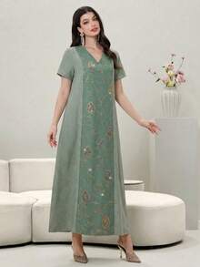 Al Najma V-Neck Loose Short Sleeve Dress, Decorated With Gold Embroidery, Patchwork Solid Color - Green - View 3