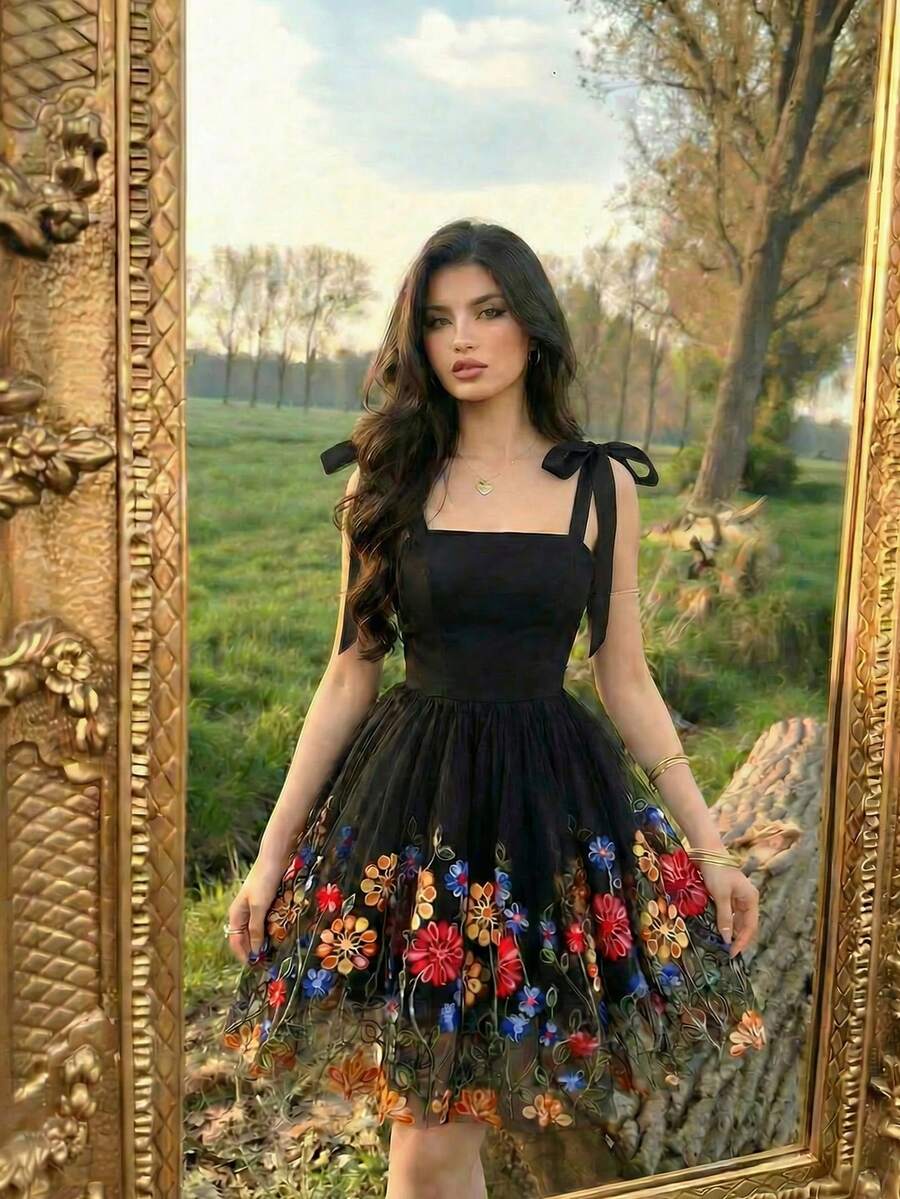 SHEIN MOD 女士度假风花卉刺绣网纱吊带迷你连衣裙 - 黑色 - 查看 1