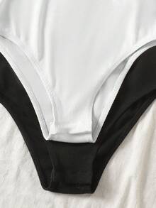 SHEIN Bộ 2 món đồ liền thân dệt kim không tay cổ chữ U dáng ôm cơ thể dành cho bé gái tuổi teen, màu đen và trắng. - Đen và trắng - Xem 5