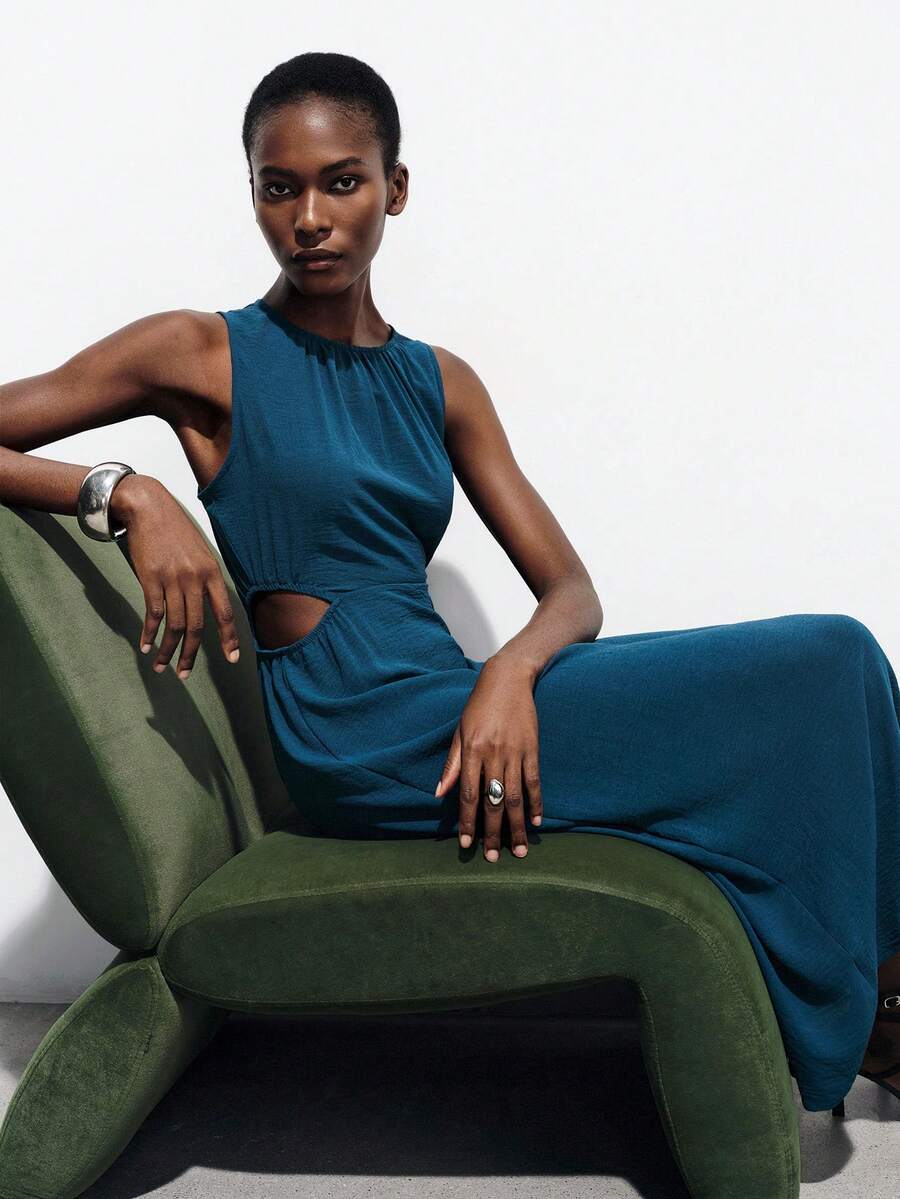 Aveloria Modichic Chic & Eye-Catching Navy Blue Round Neck Hollow Out Sides Dress, Minimalist Design Suitable For Outings, Fashion Parties - Blue - View 1