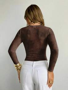 Siren Gaze Body de mujer de diseño minimalista con cuello redondo y manga larga - Marrón - Ver 3