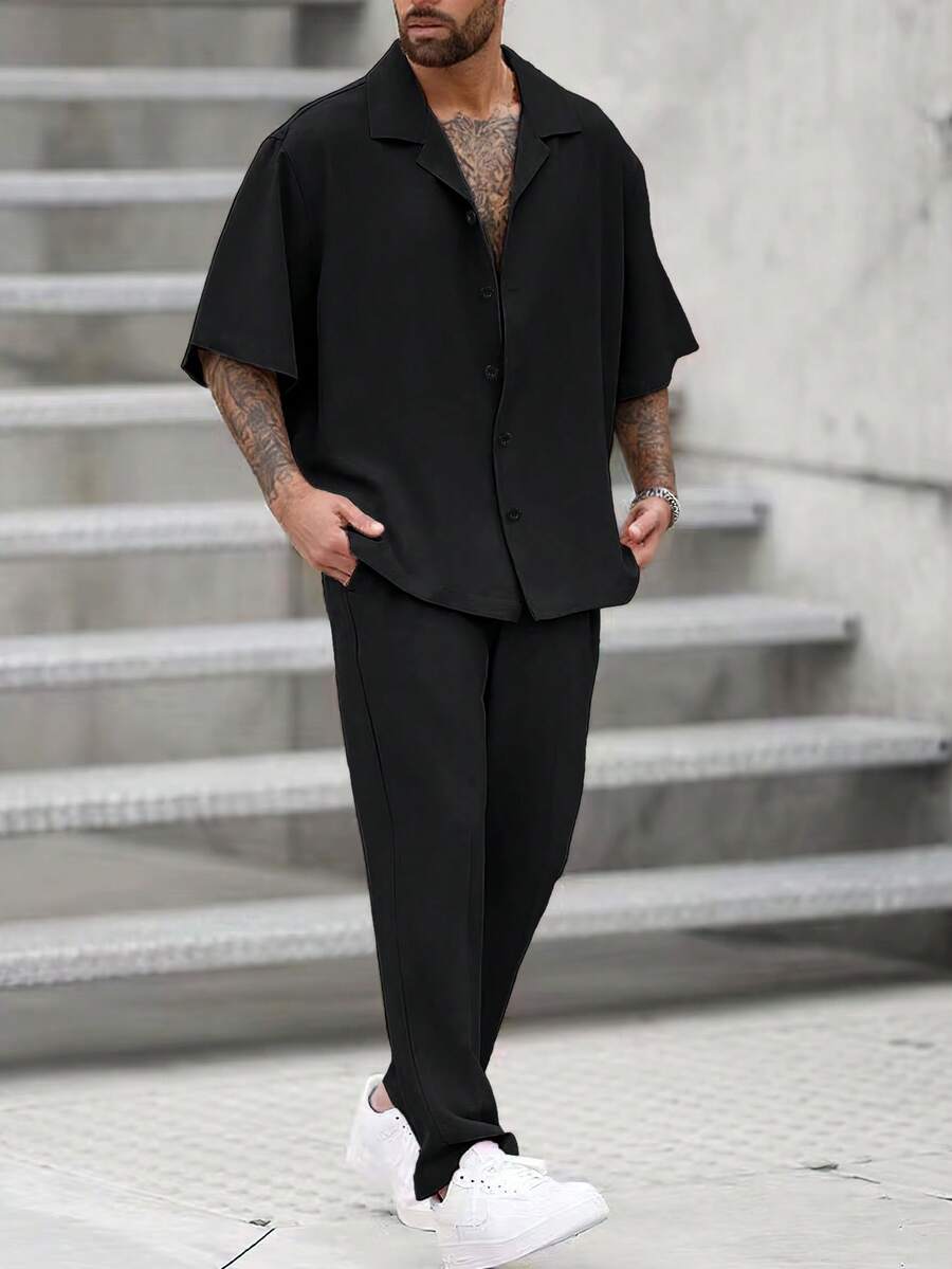 Manfinity Homme 大尺碼男士純色領襯衫 + 抽繩鬆緊腰長褲套裝，男士休閒西裝，正式 - 黑色 - 查看 1