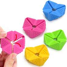 MINKOJA Jouets à triture sensoriels pour enfants : Cube sensoriel à textures à retourner, jouets à triture anti-stress pour adolescents avec anxiété, autisme, TDAH, concentration, jouet à triture silencieux pour la classe, le bureau, le coin détente, convient aux enfants de plus de 3 ans - Multicolore - Voir 1