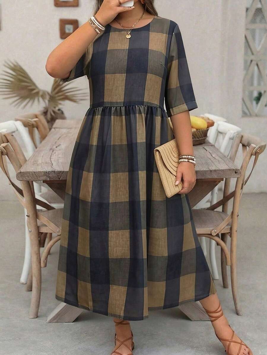 EMERY ROSE Đầm midi dáng ôm, tay ngắn, kẻ caro dành cho nữ cỡ lớn, chất liệu dệt họa tiết. - Nhiều màu - Xem 1