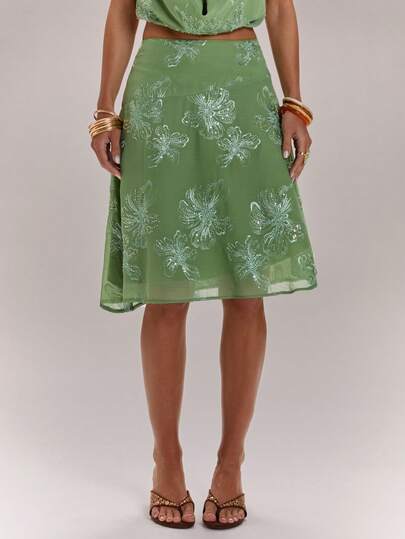 SHEIN BAE Solid Green Shiny Beaded Embroidered Textured Jacquard Low-Waist Mini Skirt, Vacation Mini Skirt, Floral Embroidered Mini Skirt, Beach Mini Skirt, Spring Break Mini Skirt, Brunch Mini Skirt, Beaded Mini Skirt, Ibiza, Summer Mini Skirt, Italian Holiday, Glittering Mini Skirt,Summer Outfits For Women ,Beach Outfit For Women,Holiday Outfits For Women ,Vacation Outfits For Women