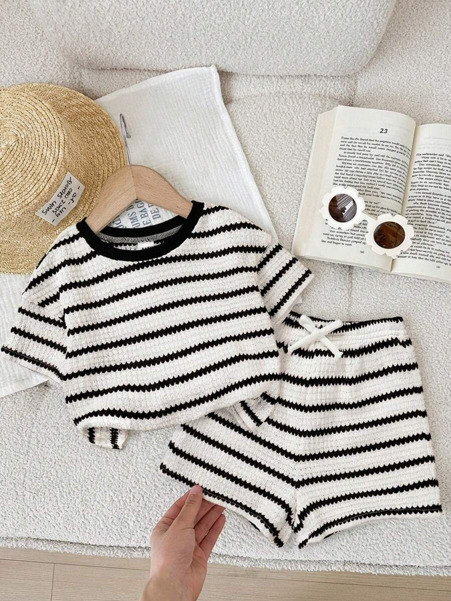 SHEIN LMoss Kids 2件套女婴针织条纹圆领T恤和短裤套装 - 黑色 - 查看 1