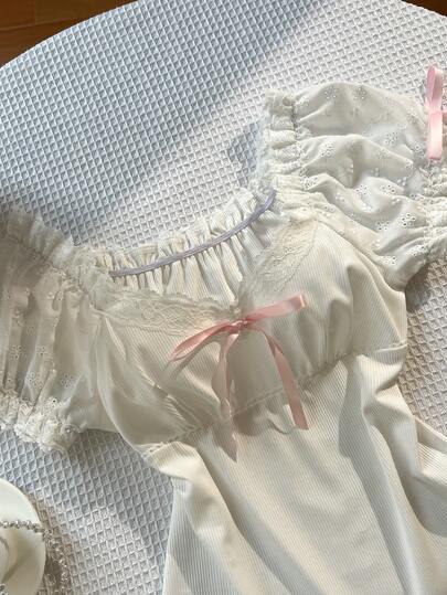 Elamini 甜美蕾丝拼接蝴蝶结领花瓣袖短袖女式T恤