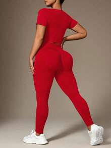SHEIN Sports 加大码女式纯色短袖T恤和运动紧身裤套装，夏季 - 紅色 - 查看 2