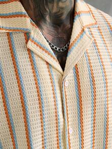 SLATEMANN 休闲时尚百搭夏季男士短袖衬衫，黑白条纹衬衫，纹理衬衫，短袖纽扣衬衫，男士秋季户外服装，2025年男士秋季服装，新款秋季衬衫是一款百搭的秋季外出衬衫，适合通勤、休闲约会和商务等各种场合。 - 彩色 - 查看 4