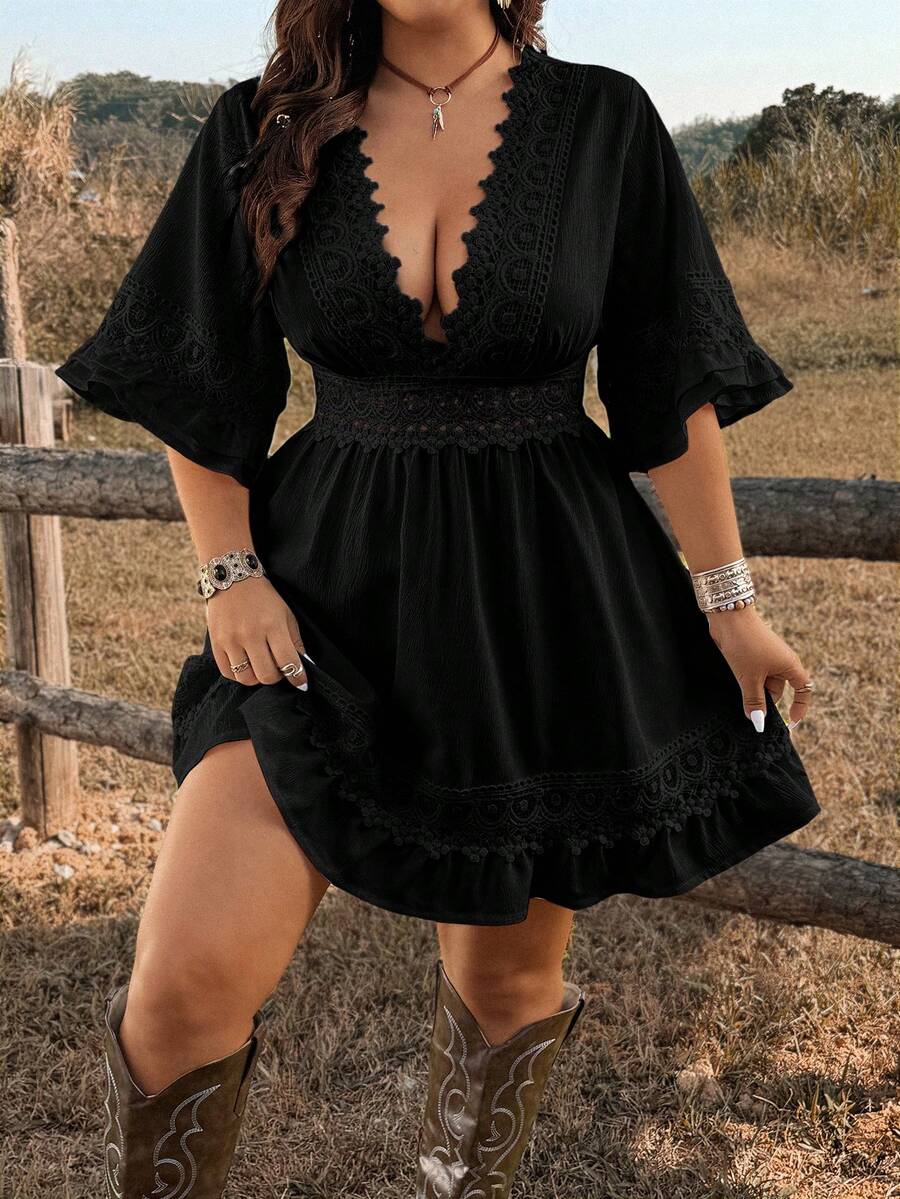 Ceyna Vestido ajustado de verano de manga corta, cuello en V, encaje calado y cintura acampanada, para mujer de talla grande, estilo minimalista y casual para viajes - Negro - Ver 1