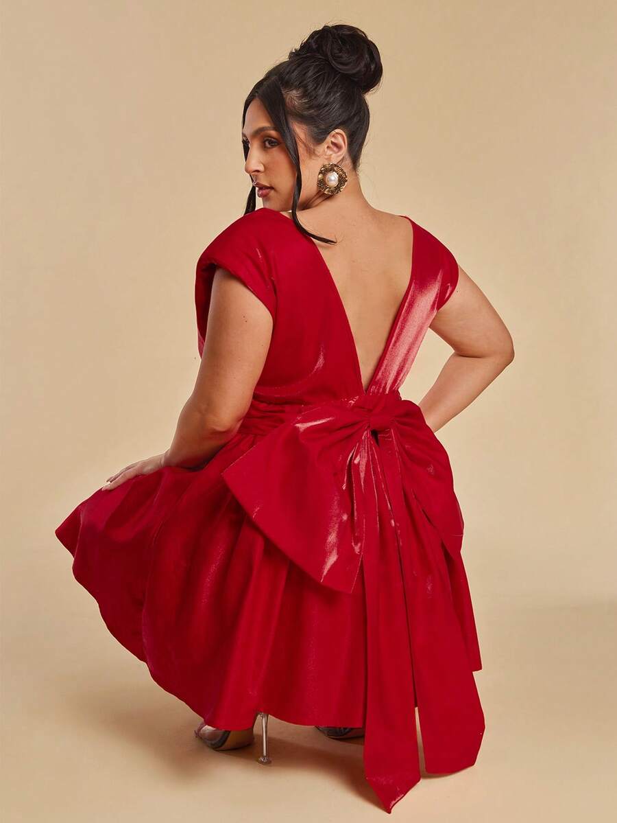SHEIN BAE Sweet Plus-Size Dress With Red Bow For Valentine's Day In Spring/Summer. - Red - View 1