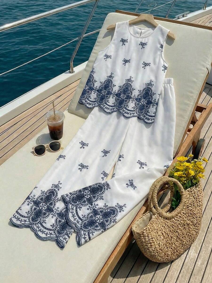 Tween Girl Floral Hollow-Out Embroidery Round Neck Camisole And Wide-Leg Pants Casual Suit