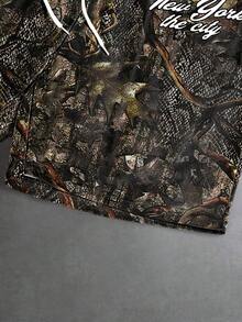 Manfinity EMRG Ensemble décontracté d'été pour hommes avec t-shirt beige à imprimé rétro dessin animé et shorts camouflage, style de rue pour les vacances - Multicolore - Voir 5