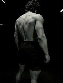 RISE LYT 男士纯色简约运动短裤，时尚休闲日常穿着 - 黑色 - 查看 2