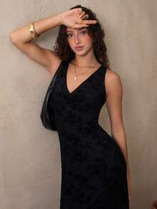 juhmazzocco Women Floral Pattern Deep V-Neck Sexy Fitted Long Dress,Dresses For Women Elegant,Casual Dresses For Woman,Vintage,Black Formal Dress Women,Classy Outfits For Women,Old Money Dress,Fall Women Clothes Party - Black - View 3