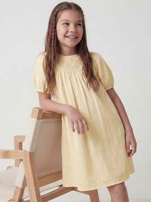 Maija Kids Maija Kids 一件少女休闲宽松纯白色泡泡袖连衣裙，适合休闲外出、聚会、度假、派对、夏季和春季穿着。 - 杏色 - 查看 1