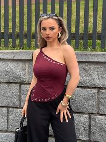 Jeta Ari 新款酒红色铆钉镂空单肩上衣无袖裹身上衣Y2K颓废风金属上衣秋季女装 - 酒紅色 - 查看 1