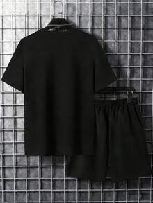 Manfinity Homme Bộ đồ nam thường ngày gồm áo thun ngắn tay in chữ và quần short. - màu đen - Xem 6