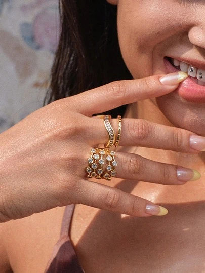 Glisma Women's Single Ring,Premium/Old Money/Classy,Sexy/Vintage,For Mom/Women/Girl/Mother,Summer/Beach/Prom/Party,18K Gold-Plated