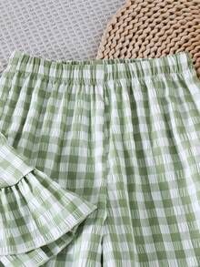 SHEIN Genkimix Kids Bộ 2 món cho bé gái, áo không tay và quần họa tiết kẻ caro phối bèo nhún ở gấu quần. - màu xanh lá - Xem 5