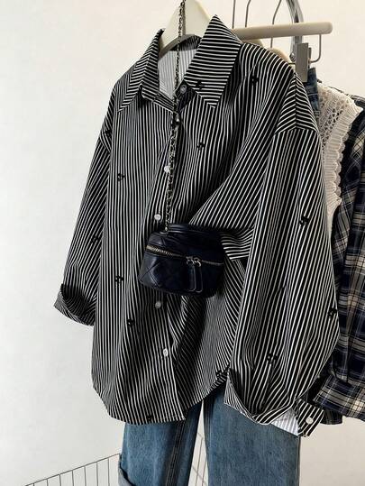 Resyla Áo nữ, họa tiết sọc anh đào in toàn thân, thiết kế tươi mát và nhẹ nhàng, áo kiểu Ins, áo blouse nữ tay dài dáng rộng thoải mái, áo hai mặt, quà tặng cho bạn thân và bạn gái, áo quà tặng ngộ nghĩnh, áo nữ mùa thu đông mới, quà tốt nghiệp mùa thu/đông, quà tựu trường, quà tốt nghiệp, quà tặng giáo viên nữ, quà tựu trường mùa thu, quà năm mới, quà Giáng sinh