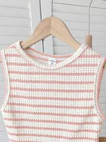 SHEIN Conjunto de top sin mangas y pantalones cortos de rayas con cuello redondo, cómodo, de estilo minimalista y texturizado en rosa y blanco para niñas/adolescentes - Rosa - Ver 5