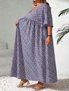 SHEIN CURVE+ Đầm babydoll tay ngắn cổ chữ V họa tiết hoa nhí dáng rộng, cỡ lớn dành cho nữ, thích hợp cho kỳ nghỉ hè, đi biển, phong cách Ả Rập, trang phục Boho, thời trang đi nghỉ mát mùa hè/đồng quê/bãi biển/đồ đi biển. - Nhiều màu - Xem 6