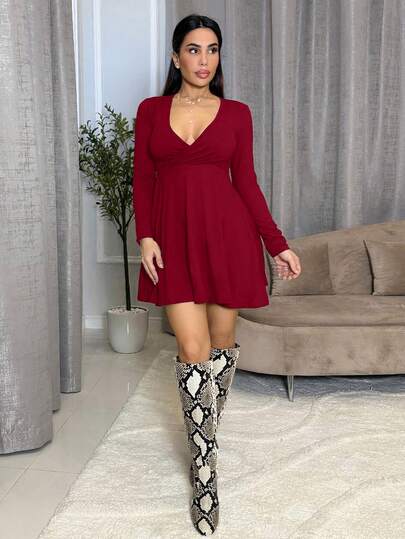 Milla Jasmine V领性感前卫简约女士连衣裙迷你短裙秋季连衣裙新年衣服