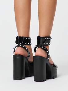 ROMWE Grunge Punk Giày sandal cao gót hở mũi thời trang và thoải mái dành cho nữ, kiểu punk gothic với quai đeo đính đinh tán hình chữ thập, đế dày chống thấm nước, gót chunky, thích hợp cho các bữa tiệc đêm/lễ hội mùa xuân/hè. - màu đen - Xem 5