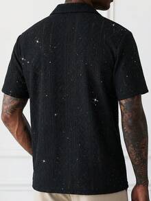 Manfinity CasualCool 男士短袖纹理面料 Polo 衫，适合外出、聚会和度假；男士水钻衬衫；男士串珠衬衫；男士闪亮衬衫；男士珍珠扣衬衫；男士亮片衬衫；复古风格，日常休闲，周末旅行，户外活动，探险旅行，轻松的工作环境或半正式场合，男友/丈夫礼物，周年纪念/生日礼物，派对，夏季假期，婚礼，春夏男士邮轮套装，游艇套装，男士沙滩套装 - 黑色 - 查看 5