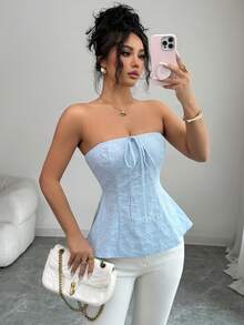 SHEIN Elenzya Top de mujer con escote bandeau, cintura con lazo y silueta evasé, de tela texturizada, para primavera/verano - Celeste - Ver 6