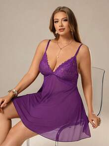 Auralis Conjunto de 2 piezas de vestido sin mangas con empalmado de encaje y malla, con sujetador sin aros y tanga para tallas grandes - Rojo violeta - View 6
