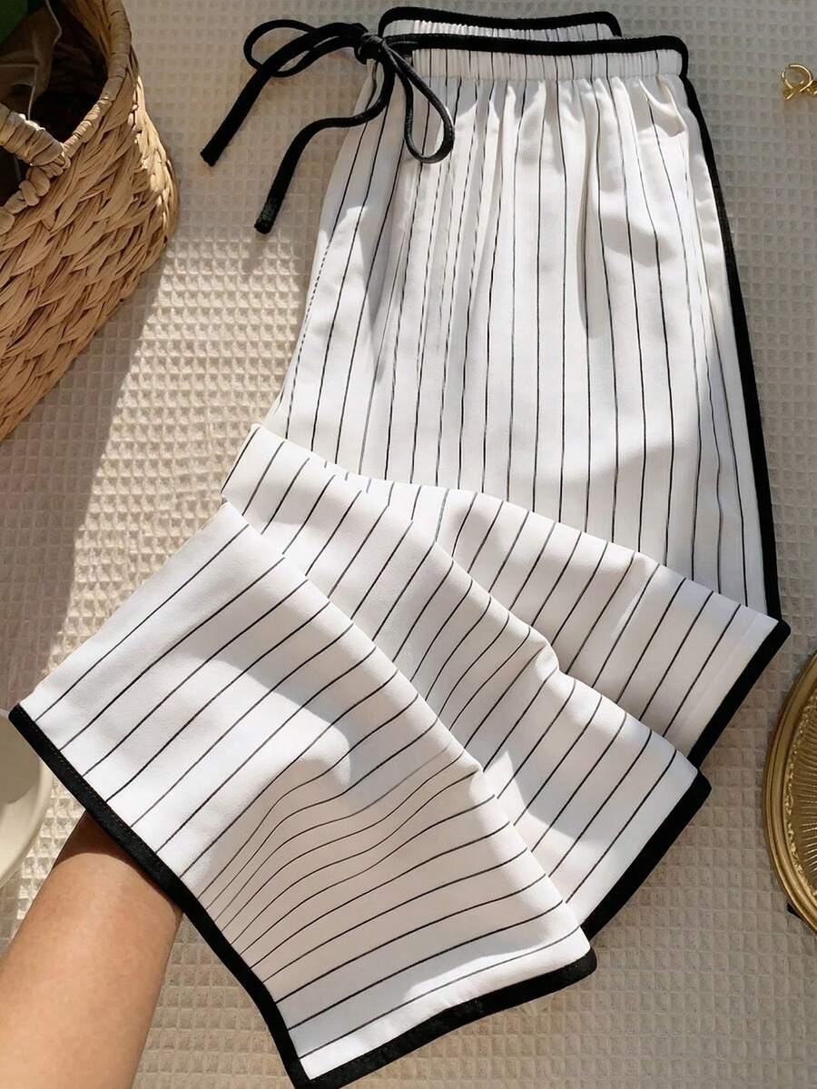Franclia Quần ống rộng buộc dây kẻ sọc kiểu Mỹ cổ điển dành cho nữ, quần dài thoải mái để dạo chơi, thích hợp cho các hoạt động ngày Quốc khánh, lễ hội âm nhạc mùa hè, dã ngoại công viên lễ Phục sinh, trang phục thư giãn. - Đen và trắng - Xem 1