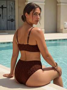 Swim Chiccia 大码女士棕色U领吊带上衣和高腰裤优雅简约泳装两件套 - 棕色 - 查看 2